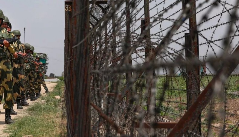 Body of Bangladeshi youth killed by BSF handed over to BGB