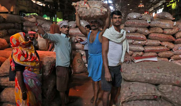 India extends ban on onion exports