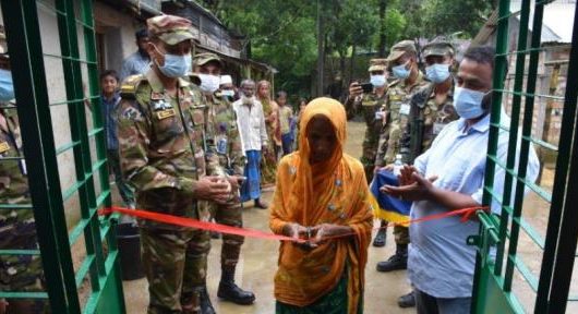 জৈন্তাপুরে সেনা মুক্তিযোদ্ধার পরিবারকে নতুন ঘর হস্তান্তর
