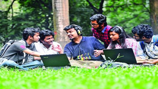 ১০০ টাকায় পুরো মাস ইন্টারনেট পাবেন বিশ্ববিদ্যালয় শিক্ষার্থীরা
