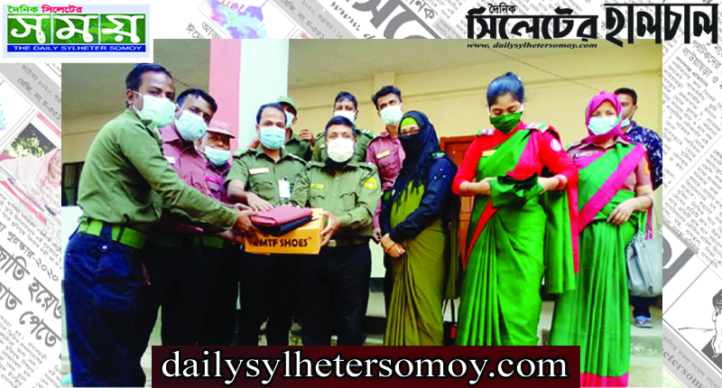 মুজিবশতবর্ষে সিলেটে আনসার কর্মীদের সরকারি পোশাক বিতরণ