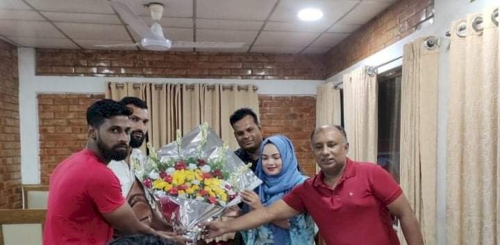 সেই নার্স কে সংবর্ধনা প্রদান