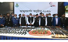 চট্টগ্রামে ৩৪ জলদস্যুর আত্মসমর্পণ