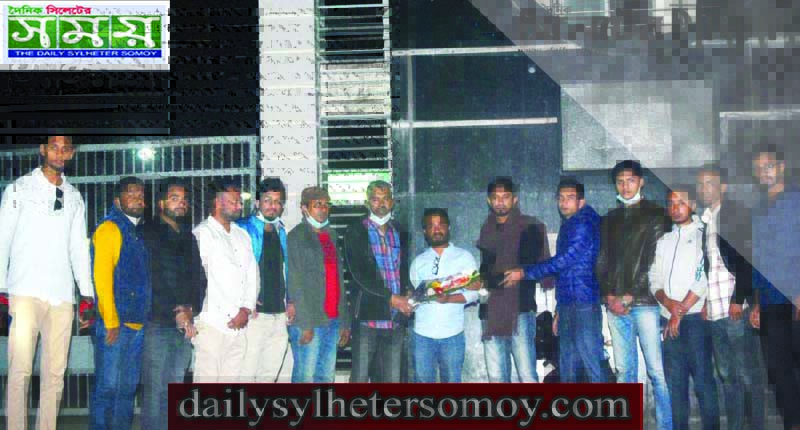 ছাত্রদল নেতা সাজুকে কারাফটকে সংবর্ধনা