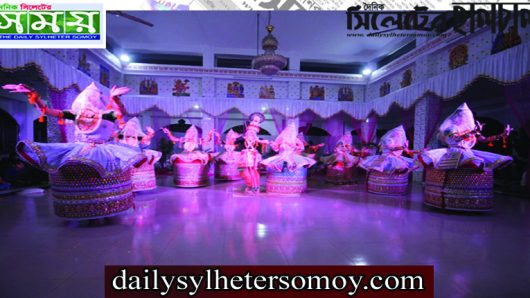 সিলেট নগরীর  শ্রী শ্রী মহাপ্রভূ মন্ডপে মণিপুরী মহারাস নৃত্য
