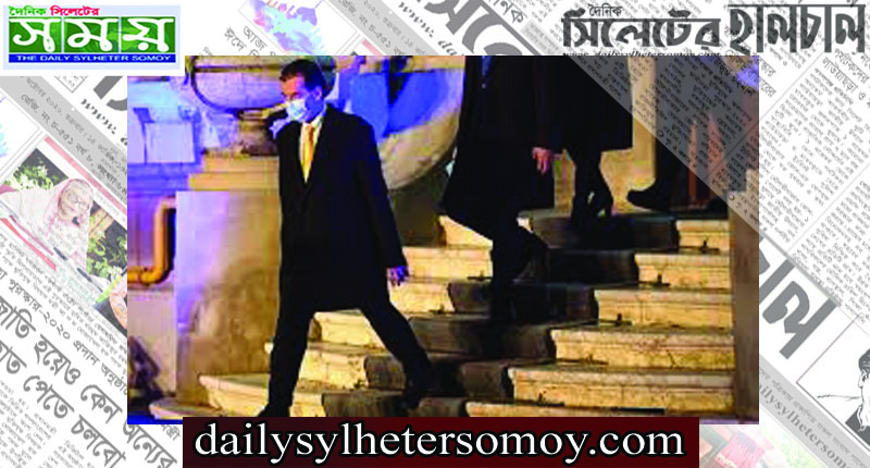রোমানিয়ার প্রধানমন্ত্রীর পদত্যাগের ঘোষণা