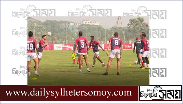 রেফারিকে তাড়া করে নিষিদ্ধ আবাহনীর সোহেল-টুটুলরা