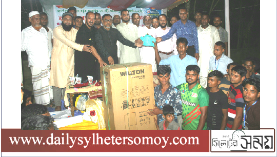পশ্চিম দর্শা আদর্শ স্পোর্টিং ক্লাবের ফুটবল টুর্নমেন্টের পুরস্কার বিতরণ