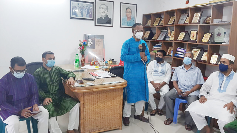 ১১নং ওয়ার্ডে কভিড-১৯ ভ্যাকসিনেশন ক্যাম্পেইন উদ্বোধন করেন অধ্যাপক জাকির হোসেন 