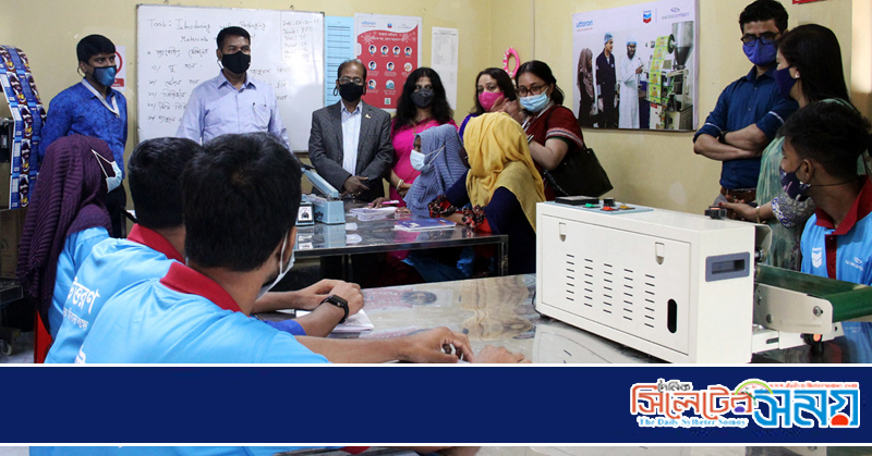 দুই শীর্ষ কর্মকর্তার ‘শেভরণ উত্তরণ’ প্রকল্প পরিদর্শন