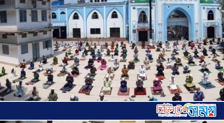 জুমার দিনের সওয়াব ও মর্যাদা ঈদুল ফিতর ও ঈদুল আজহার মতো