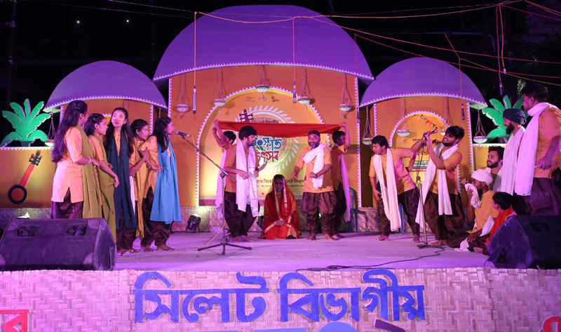 হাজার বছরের লোক ঐতিহ্যে বর্ণিল গ্রাম থিয়েটার সিলেট বিভাগের তিন ব্যপী লোক সংস্কৃতি উৎসব আজ সমাপনী দিন