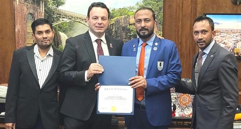কানাইঘাট প্রেসক্লাব সভাপতি বুলবুল কে পেটারসন সিটি মেয়রের সম্মাননা প্রদান
