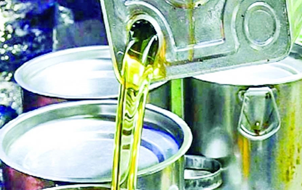খোলা সয়াবিন তেল বিক্রি বন্ধ