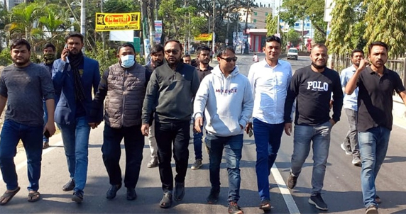 নির্বাচন বর্জন করে আখালিয়া ও তালতলায় মহানগর যুবদলের পিকেটিং মিছিল