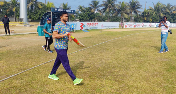 রংপুরের অনুশীলনে যোগ দিয়েছেন সাকিব