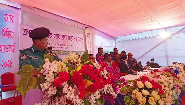 পুলিশ-সাংবাদিক মিলে স্মার্ট সমাজ গড়ে তুলবো: ডিএমপি কমিশনার