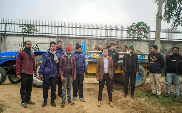 অবৈধভাবে মাটি উত্তোলনের দায়ে ভ্রাম্যমান আদালতের ১লক্ষ ৩৫ হাজার টাকা জরিমানা
