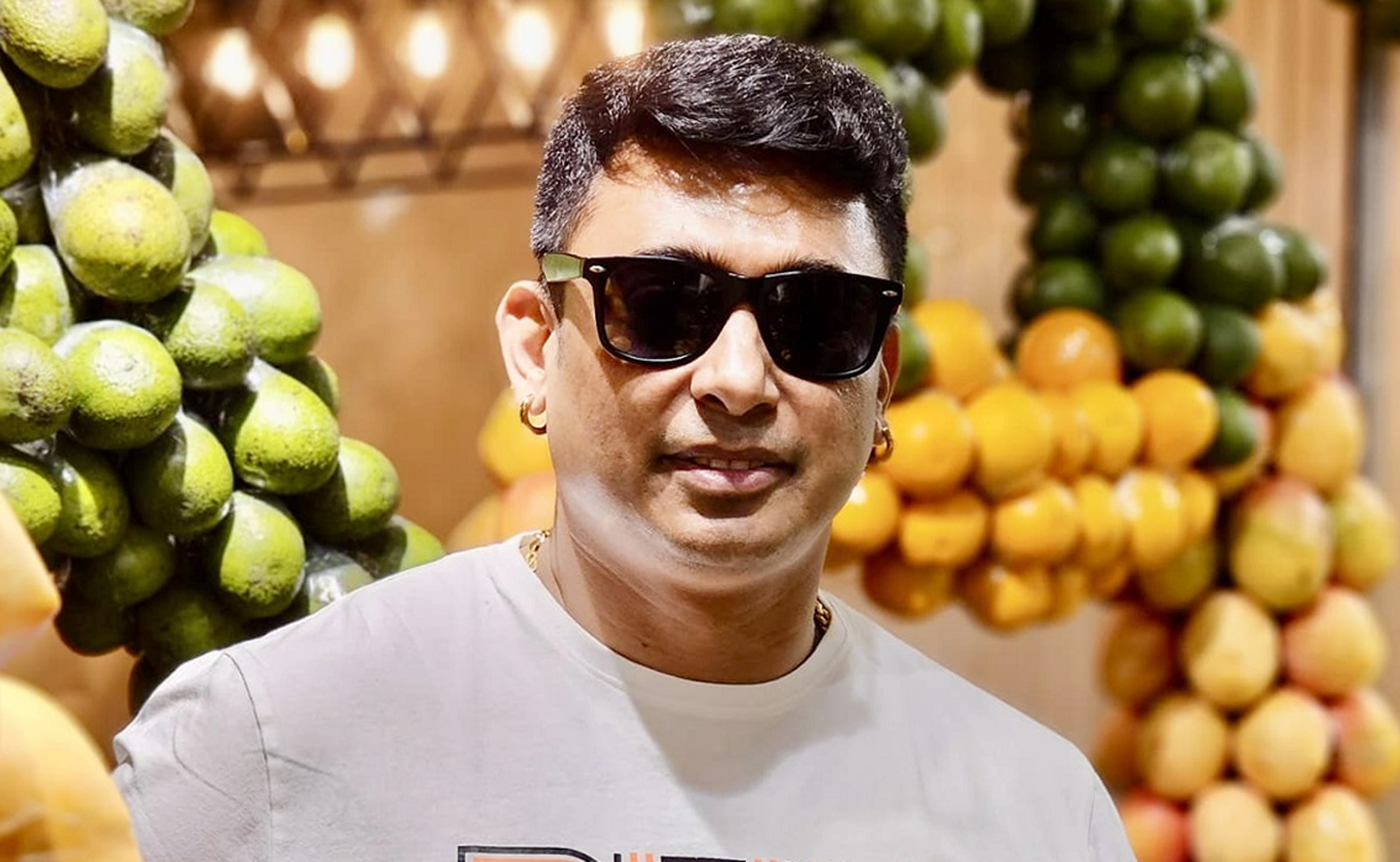 ইমামদের নিয়ে বিতর্কিত মন্তব্যের জন্য ক্ষমা চাইলেন জায়েদ খান
