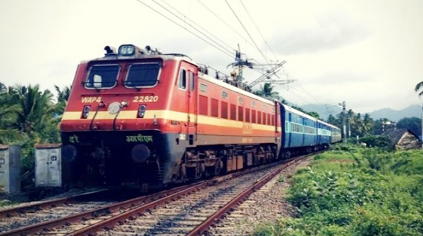 ময়নারবন্দে রেলে কাটা পড়ে শ্রমিকের মৃত্যু 