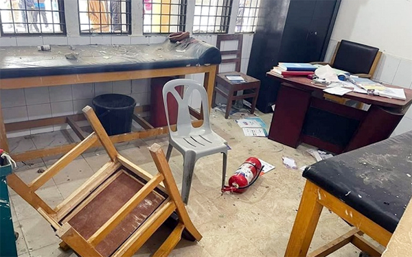 জৈন্তাপুরে ৪ ছাত্রলীগ নেতা নিহত, হাসপাতালে ব্যাপক ভাঙচুর