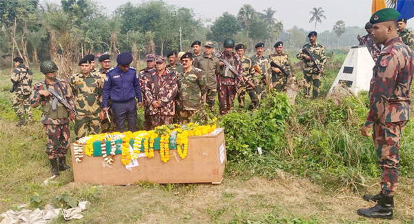 বিএসএফের গুলিতে নিহত বিজিবি সৈনিকের মরদেহ হস্তান্তর