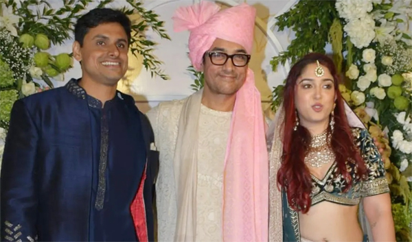 মেয়ের জামাইকে জড়িয়ে ধরে কাঁদলেন আমির খান