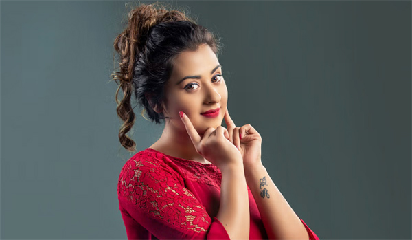 আমাকে আপনাদের দোয়া ও ভালোবাসায় রাখুন: বুবলী