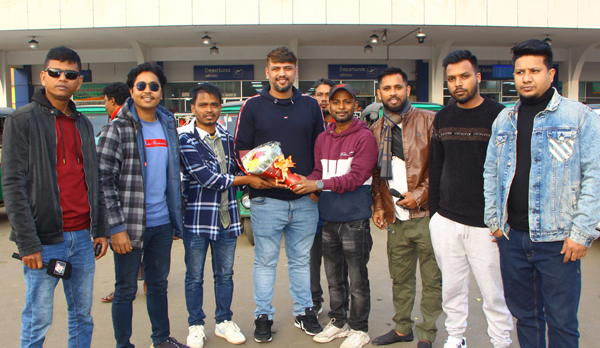 “সোনা পাখিগো, ময়না পাখিগো” গান গেয়ে ভাইরাল ওয়াহিদ এখন সিলেটে