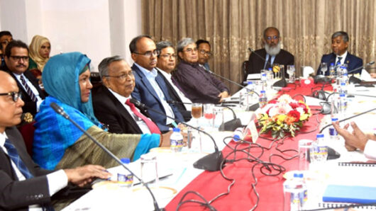 অর্থনৈতিক স্থিতিশীলতায় জোর দেওয়ার পরামর্শ