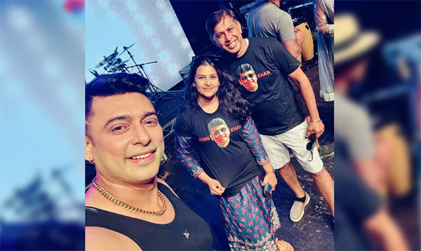 নারীভক্তের কাণ্ড দেখে অবাক জায়েদ খান