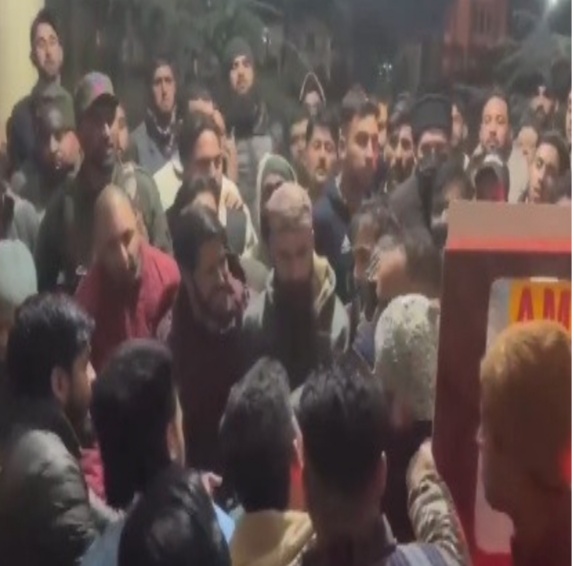 কাশ্মীরের কিশতওয়ারে গাড়ি দুর্ঘটনায় ৪ জন নিহত 