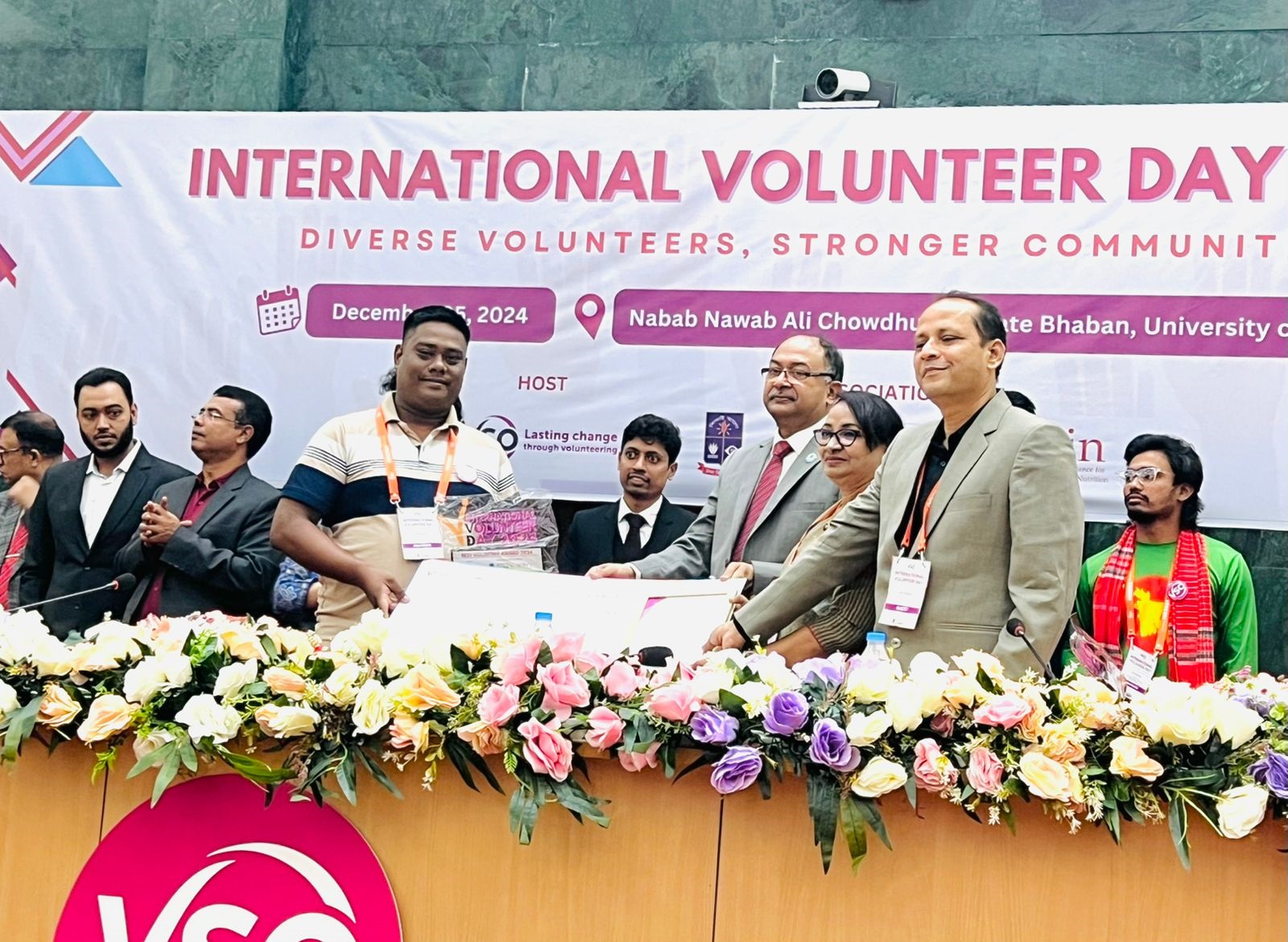 দেশসেরা স্বেচ্ছাসেবক হলেন সিলেটের আদিল