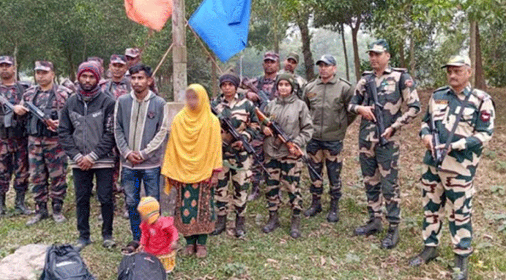 ভারতে আটক ৪ বাংলাদেশীকে ফেরত দিয়েছে বিএসএফ