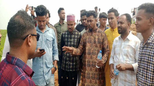 ঈদের ছুটিতে জাফলংয়ে আগত পর্যটকদের সেবায় ছাত্রদল