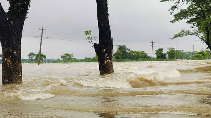 টানা বৃষ্টি আর পাহাড়ি ঢলে বন্যার শংকায় গোয়াইনঘাট উপজেলাবাসী
