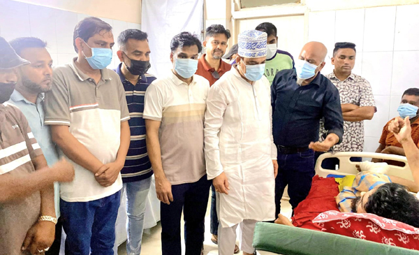 দুর্বিত্তদের হামলায় আহত বেলাল ও লখনের পাশে কয়েছ লোদী