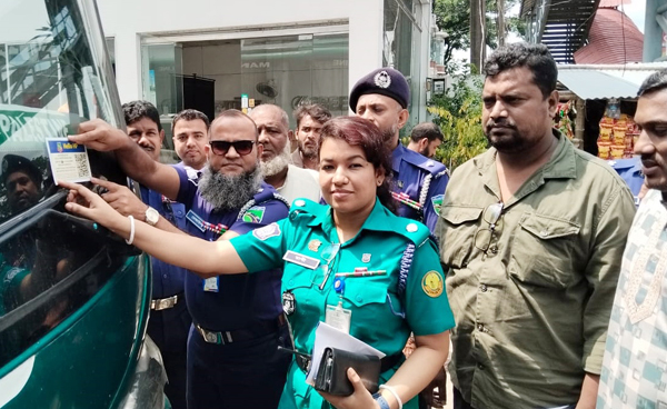 গ্রাহকদের নিরাপত্তা নিশ্চিতে চালু হয়েছে হাইওয়ে পুলিশের Hello HP অ্যাপ : অতিরিক্ত আইজি মো. দেলোয়ার হোসেন মিঞা