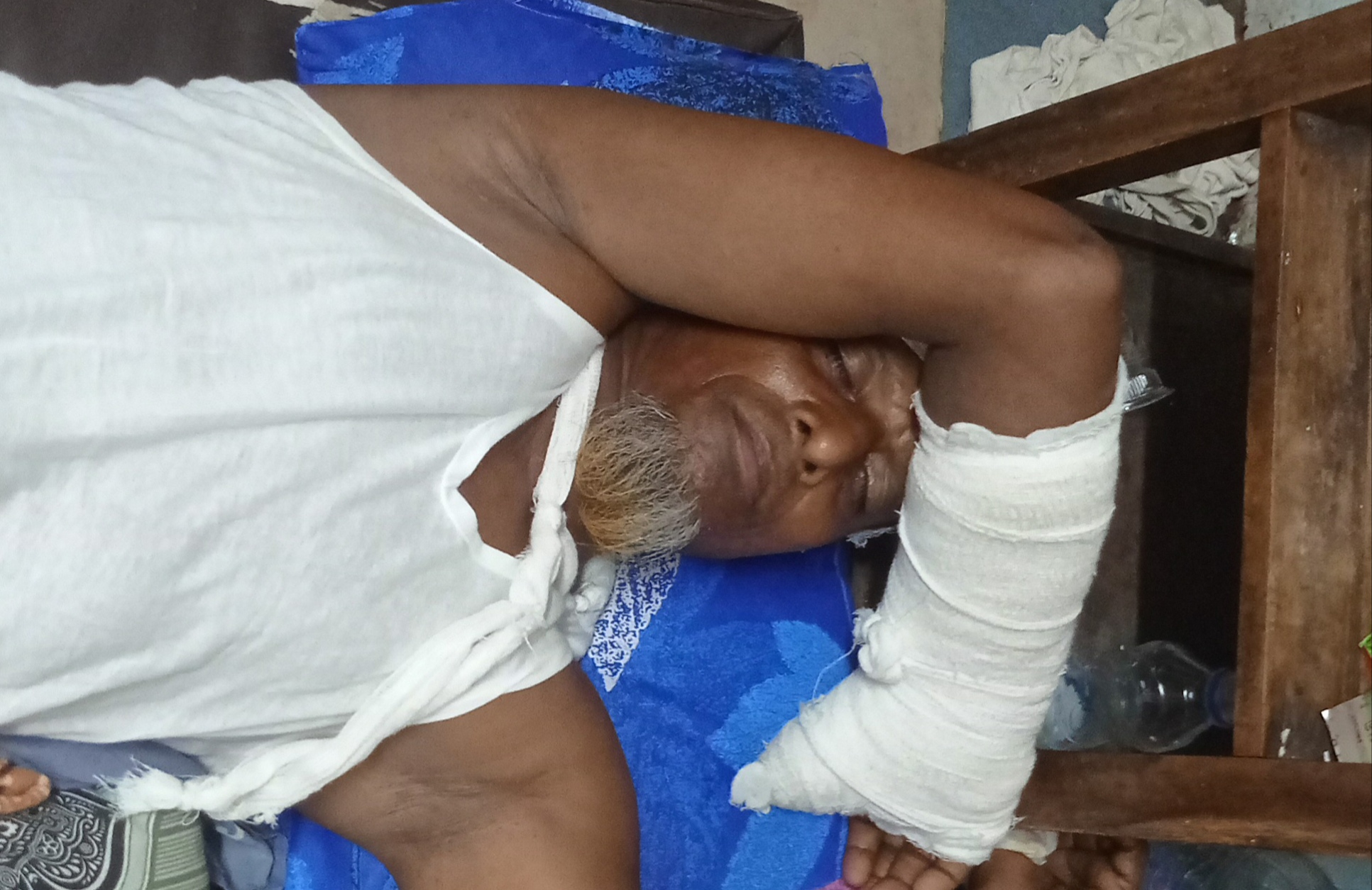 সুনামগঞ্জের ছাতক উপজেলায় দূর্বৃত্তের হামলায় এক ব্যক্তি আহত