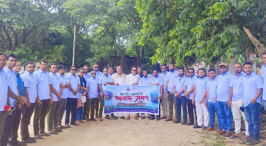 টাঙ্গুয়ার পথে নৌবিহারে যাত্রা করলো বিএমজেএ-এর এক ঝাঁক সদস্য