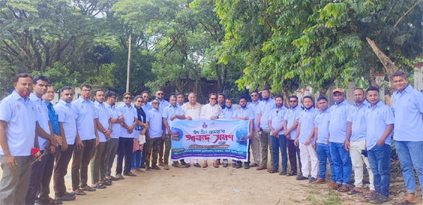 টাঙ্গুয়ার পথে নৌবিহারে যাত্রা করলো বিএমজেএ-এর এক ঝাঁক সদস্য
