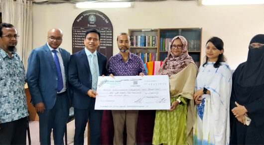 শাবিপ্রবির আবাসিক হলে পূবালী ব্যাংকের সিএসআর কার্যক্রমের চেক হস্তান্তর