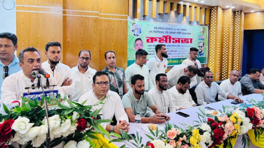 তারেক রহমানের নেতৃত্বে দেশকে এগিয়ে নিতে হলে সবাইকে ঐক্যবদ্ধ হয়ে কাজ করতে হবে : অ্যাড. মোমিনুল ইসলাম মোমিন