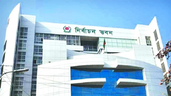 ৫০ লাখ প্রবাসীকে ভোটে আনতে চায় ইসি