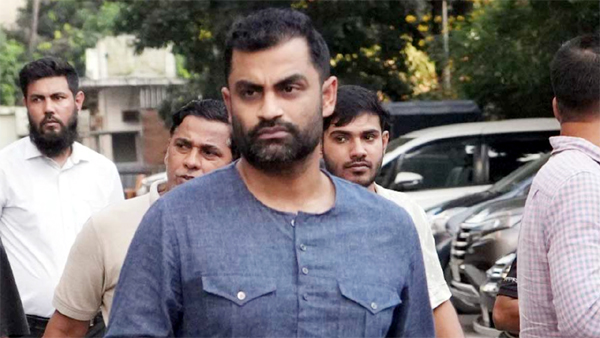 বিসিবির নির্বাচন থেকে সরে দাঁড়ালেন তামিম