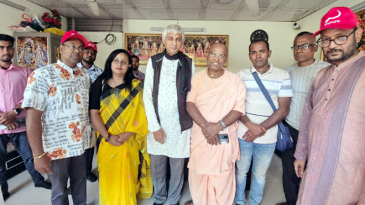 সনাতন ধর্মালম্বীদের সাথে এডভোকেট আনোয়ার  হোসেন সুমন’র সরস্বতী পূজার শুভেচ্ছা বিনিময়