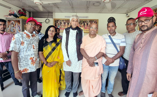 সনাতন ধর্মালম্বীদের সাথে এডভোকেট আনোয়ার  হোসেন সুমন’র সরস্বতী পূজার শুভেচ্ছা বিনিময়