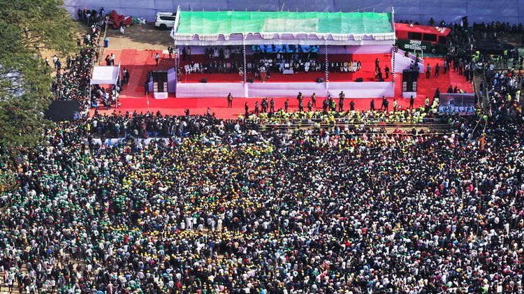 চা-শ্রমিক ও দিনমজুরদের ফ্যামিলি কার্ড দেওয়া হবে: তারেক রহমান