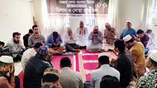 বেগম খালেদা জিয়া’র রূহের মাগফেরাত কামনায় এলজিইডি কন্ট্রাক্টর ওয়েলফেয়ার অ্যাসোসিয়েশনে দোয়া মাহফিল