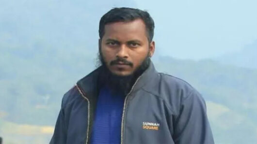 সিলেটে ওয়াকিটকি ও চায়নিজ কুড়ালসহ আটক ২